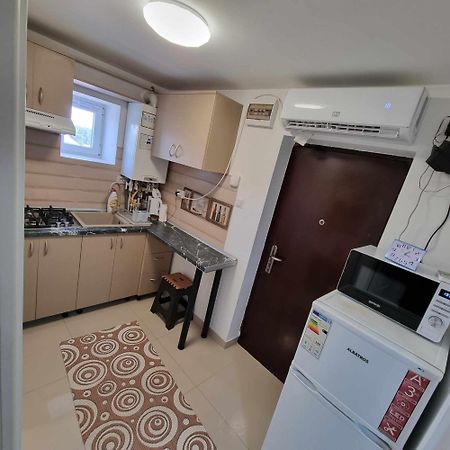 Apartament Cu 2 Dormitoare - Madalina Corabia Ngoại thất bức ảnh