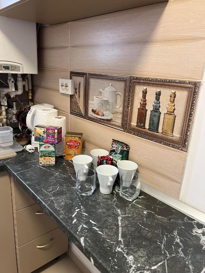Apartament Cu 2 Dormitoare - Madalina Corabia Ngoại thất bức ảnh