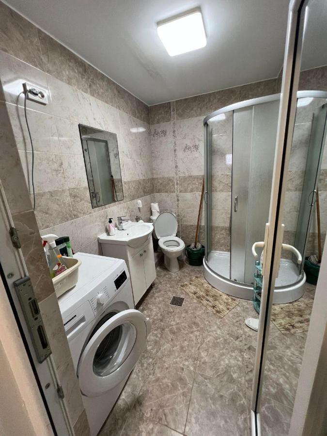 Apartament Cu 2 Dormitoare - Madalina Corabia Ngoại thất bức ảnh