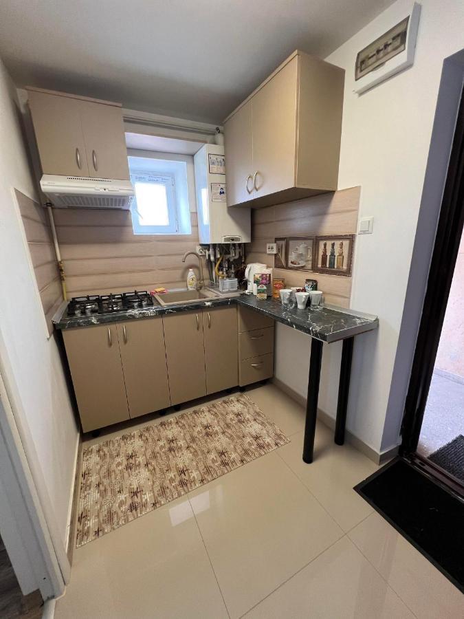 Apartament Cu 2 Dormitoare - Madalina Corabia Ngoại thất bức ảnh