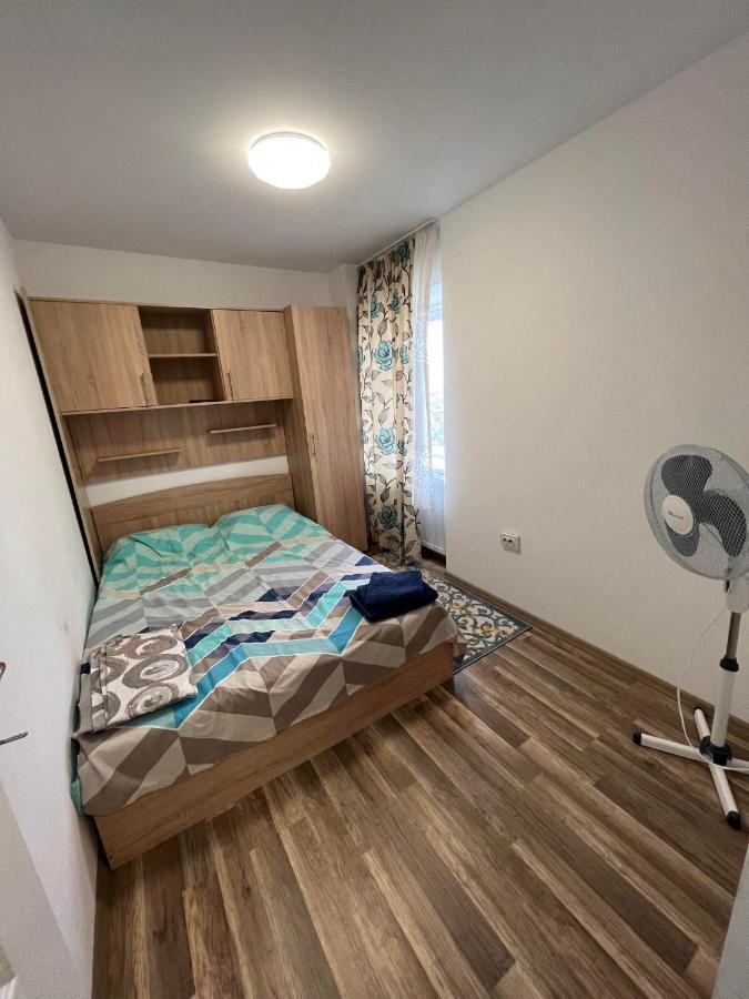 Apartament Cu 2 Dormitoare - Madalina Corabia Ngoại thất bức ảnh