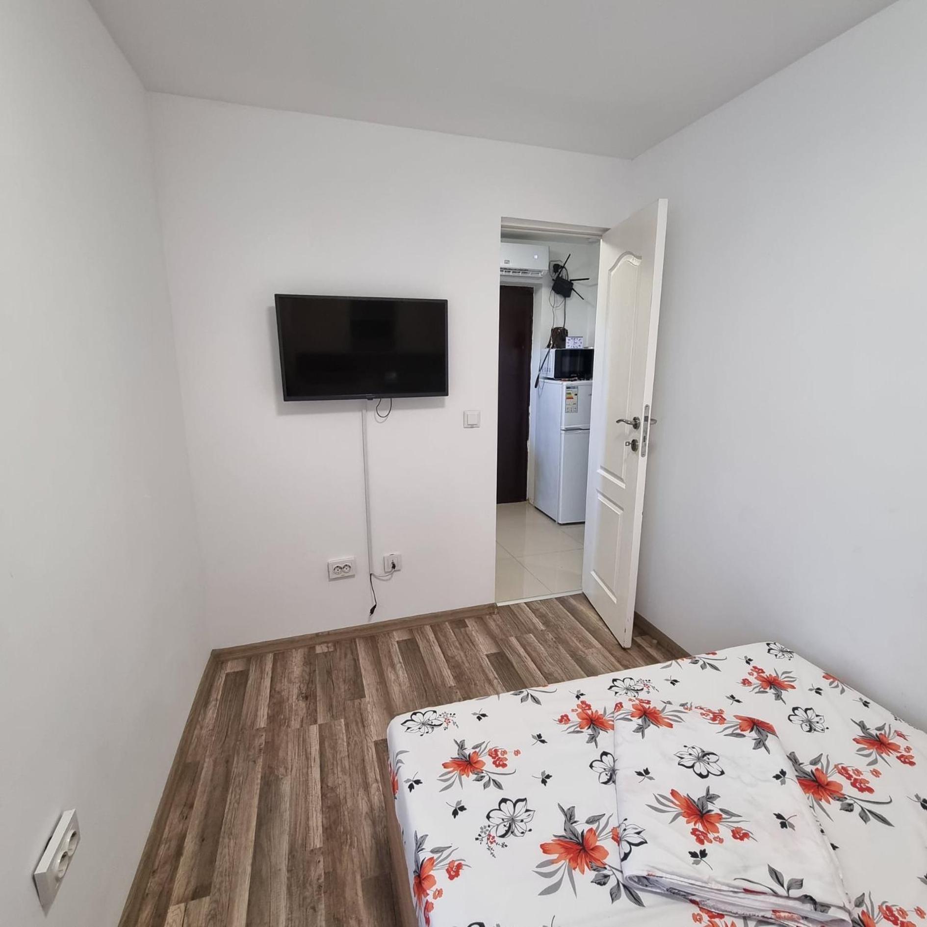 Apartament Cu 2 Dormitoare - Madalina Corabia Ngoại thất bức ảnh